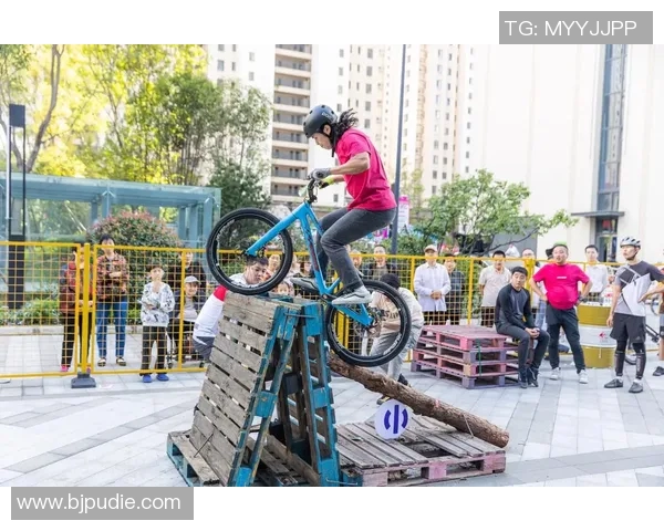 成都极限运动队的中路突破与城市活力的完美结合探索